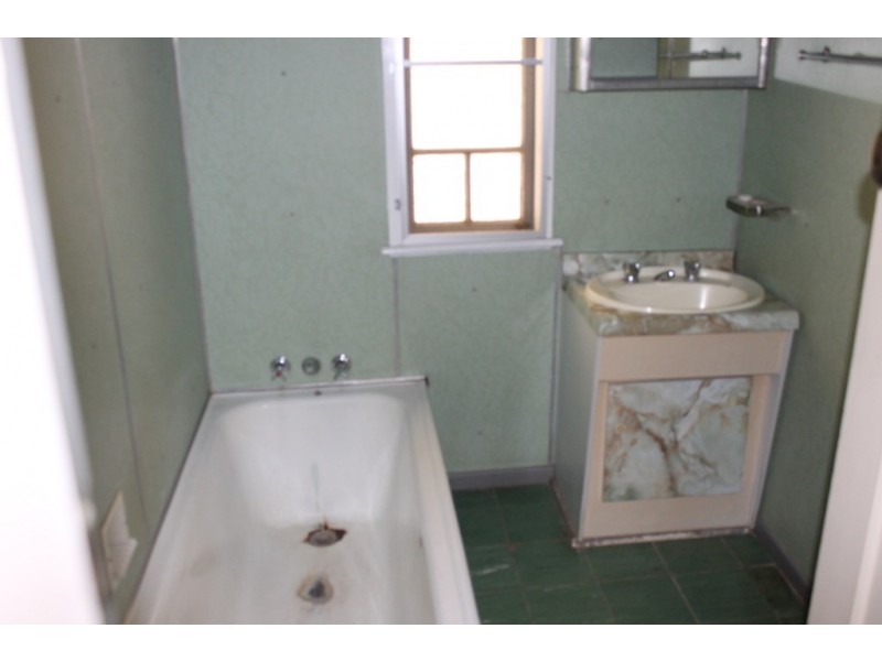 18 Orpen Street, Dalby QLD 4405