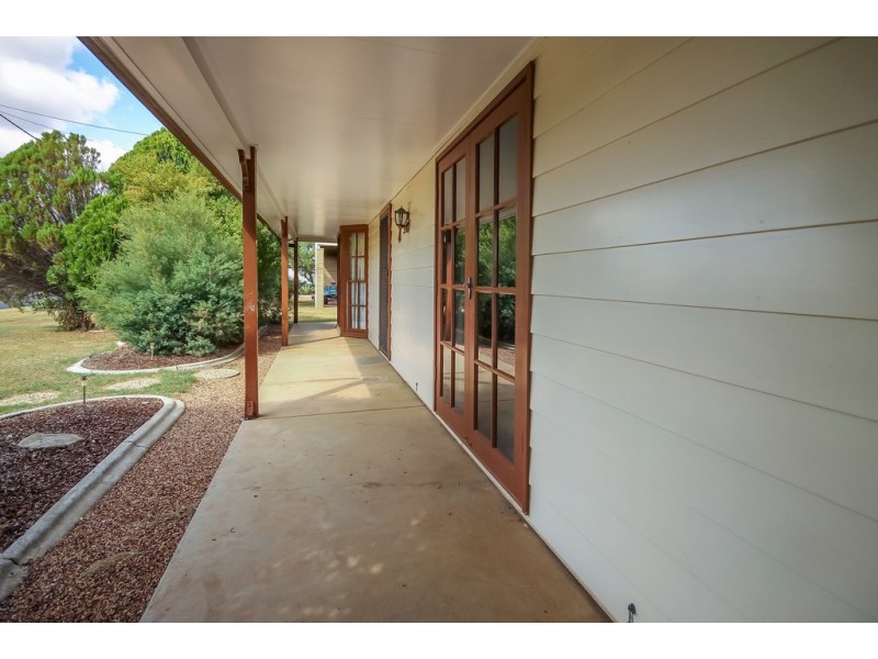 35 Kookaburra St, Dalby QLD 4405