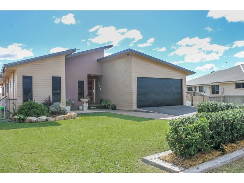 16 Diggers Drive, Dalby QLD 4405