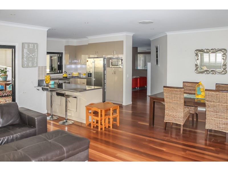 16 Diggers Drive, Dalby QLD 4405