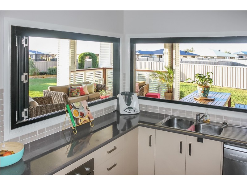 16 Diggers Drive, Dalby QLD 4405