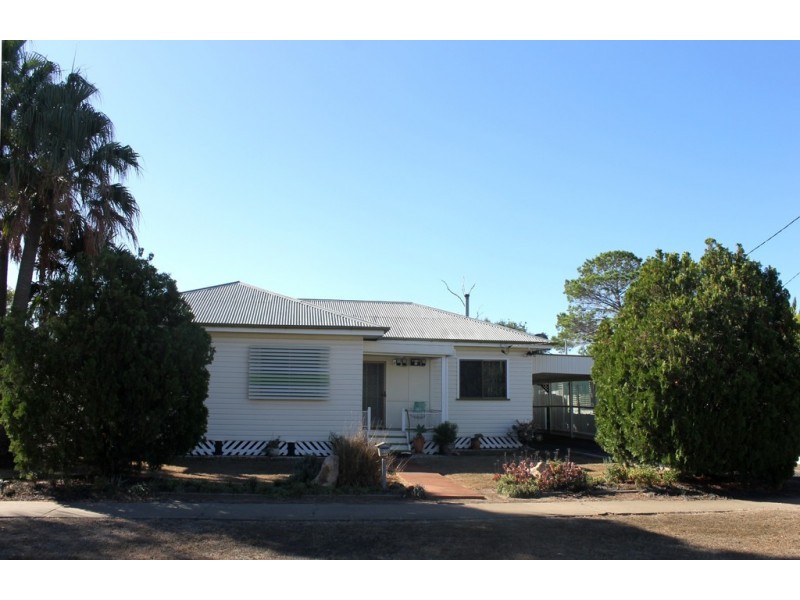 17 Alice Street, Dalby QLD 4405