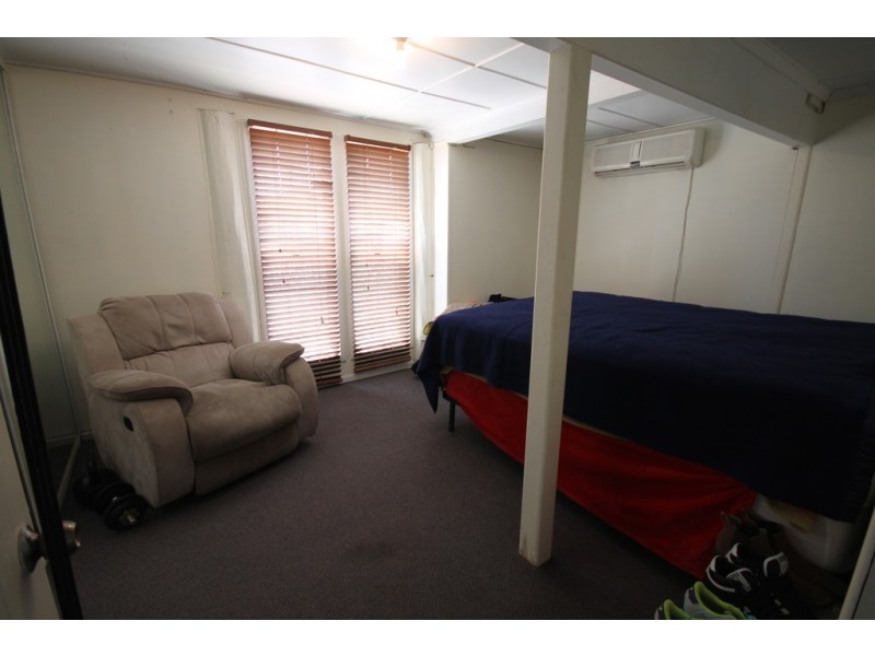 100 Edward Street, Dalby QLD 4405