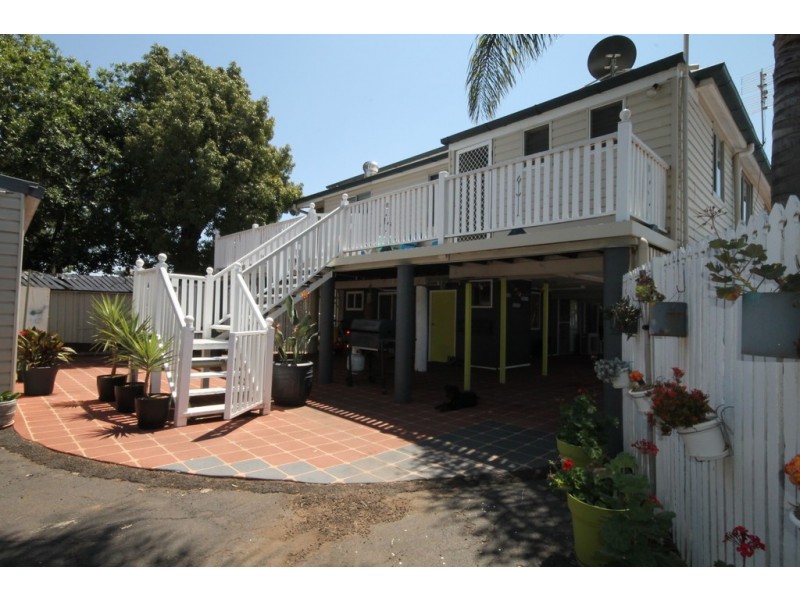 100 Edward Street, Dalby QLD 4405
