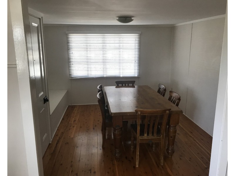 85 Edward Street, Dalby QLD 4405