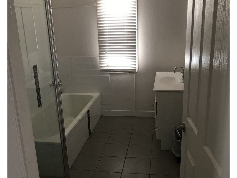 85 Edward Street, Dalby QLD 4405