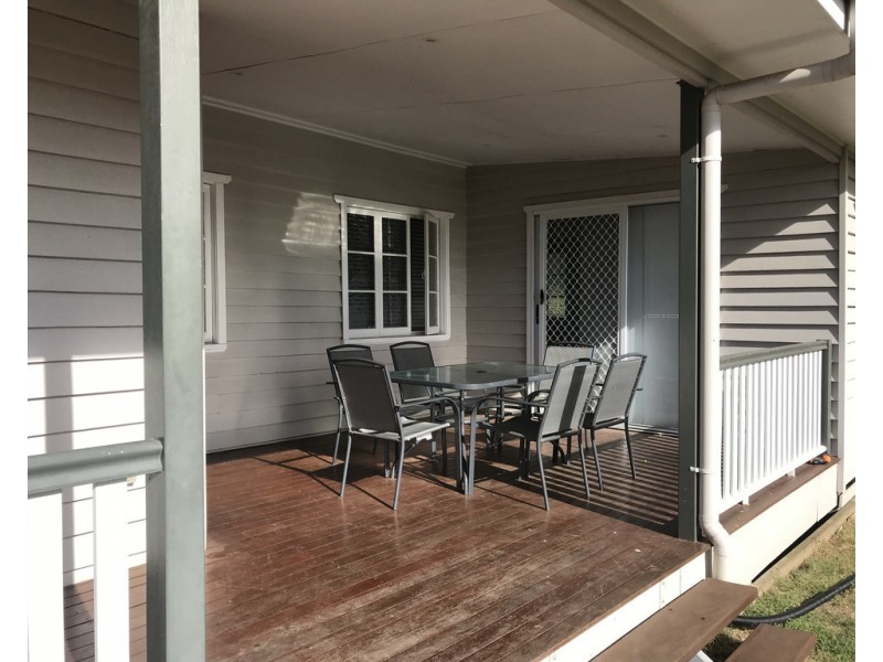 85 Edward Street, Dalby QLD 4405