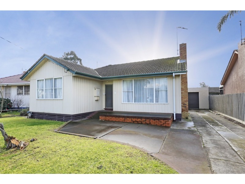24 Vermont Avenue, Corio VIC 3214
