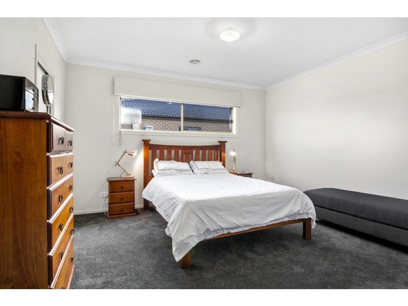 46 Grand Lakes Way, Lara VIC 3212