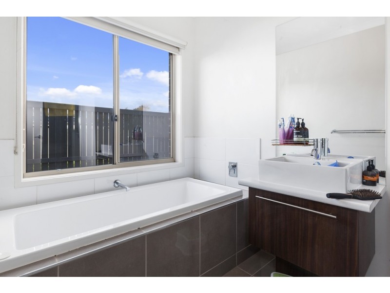 34 Mathieson Place, Lara VIC 3212