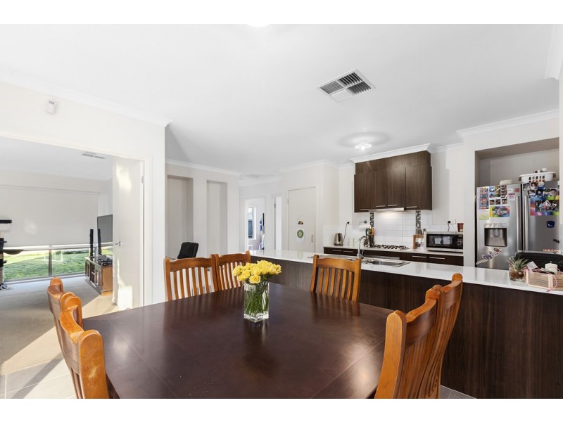 34 Mathieson Place, Lara VIC 3212