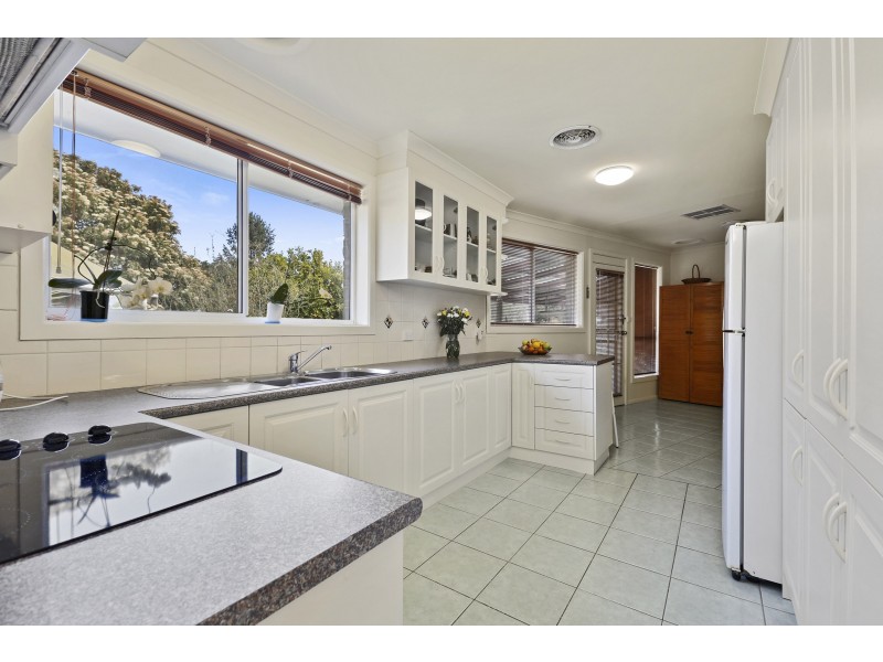 7 Ponds Drive, Lara VIC 3212