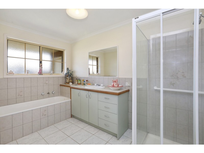 81 Kees Road, Lara VIC 3212