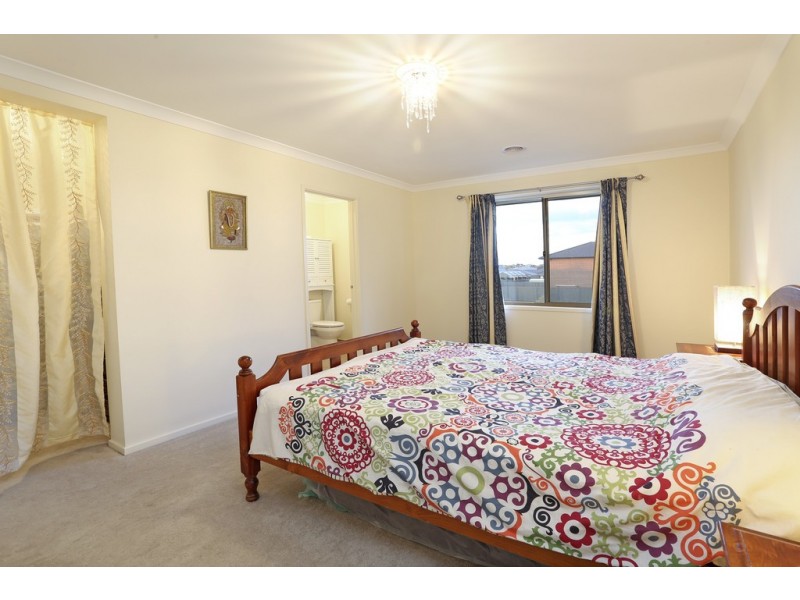 54-56 Cape Barron Drive, Lara VIC 3212