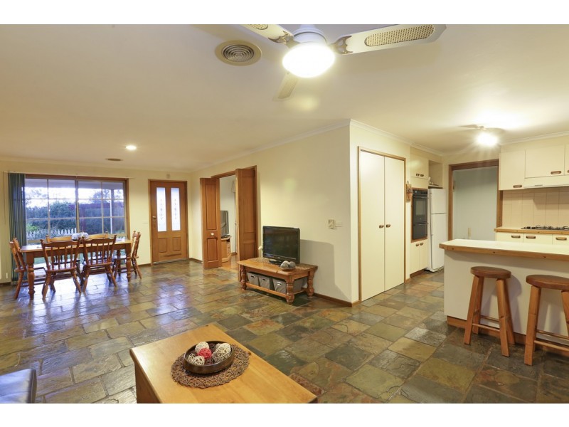 70 Lockyers Road, Lara VIC 3212