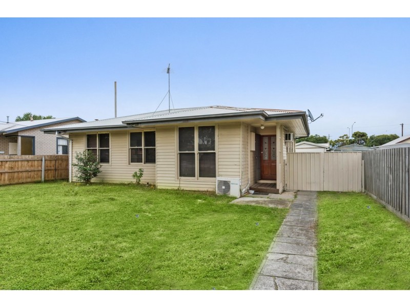 11 Watsonia Grove, Norlane VIC 3214