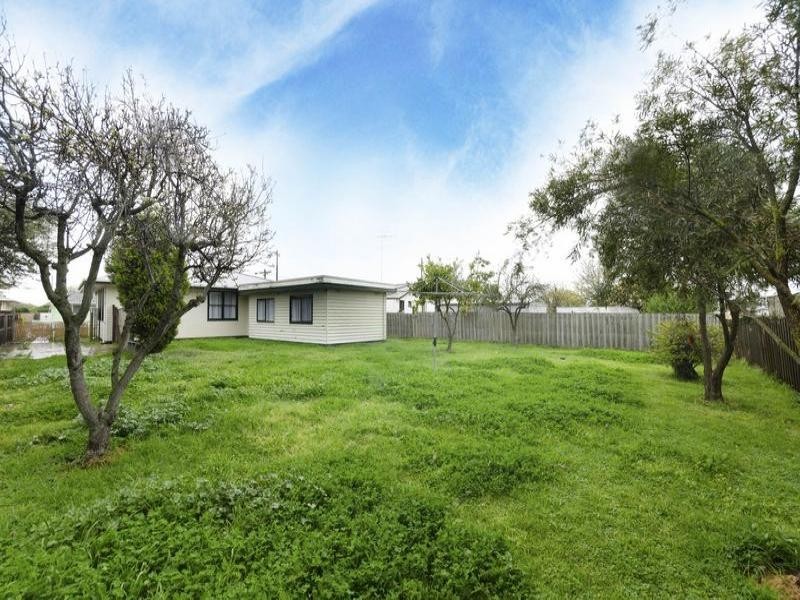 39 Wisteria Grove, Norlane VIC 3214
