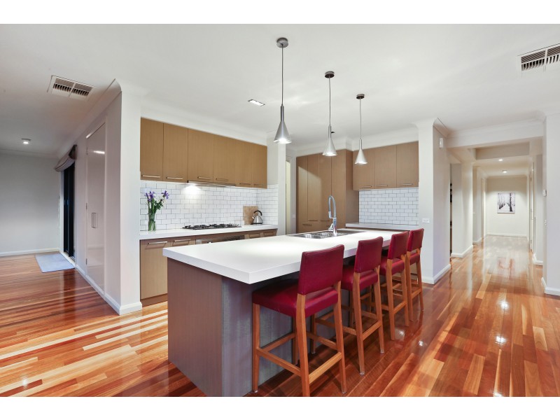 14-17 Nilaur Place, Lara VIC 3212