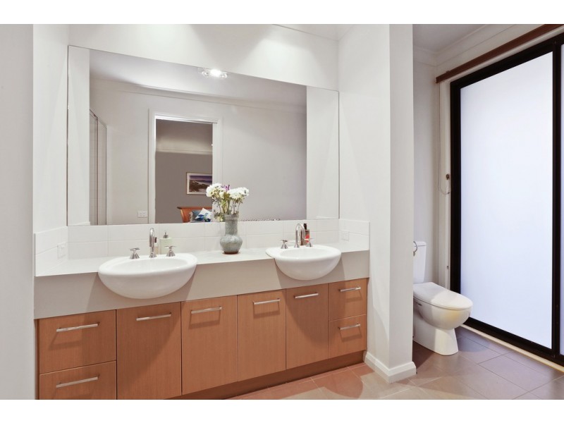 14-17 Nilaur Place, Lara VIC 3212