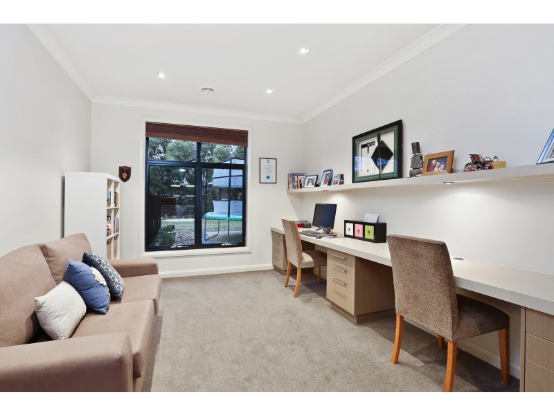14-17 Nilaur Place, Lara VIC 3212