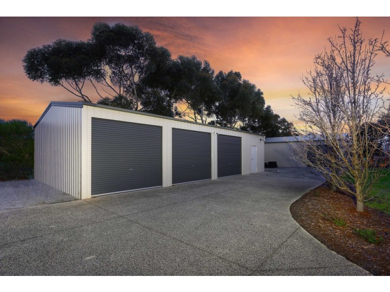 14-17 Nilaur Place, Lara VIC 3212