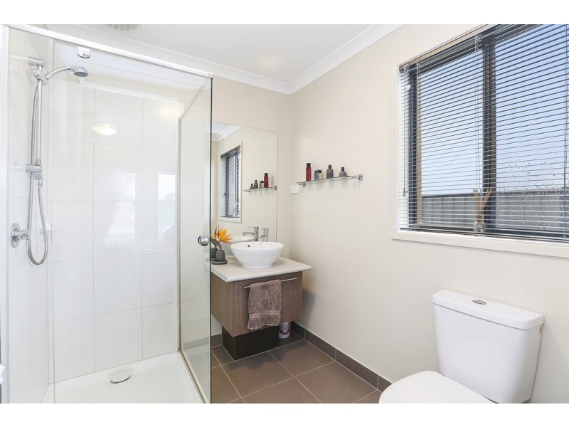 59 Canterbury Road East, Lara VIC 3212