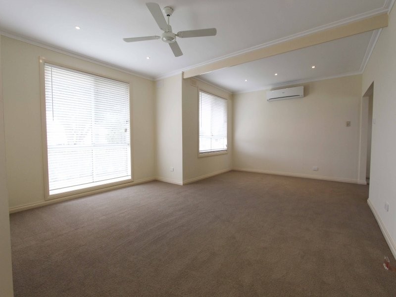 4 Kookaburra Court, Norlane VIC 3214