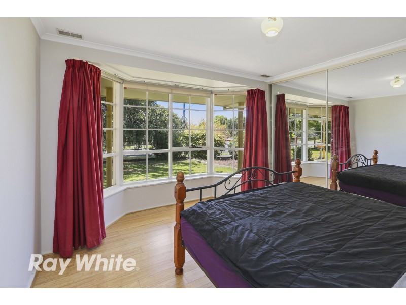 18 Oberon Drive, Belmont VIC 3216