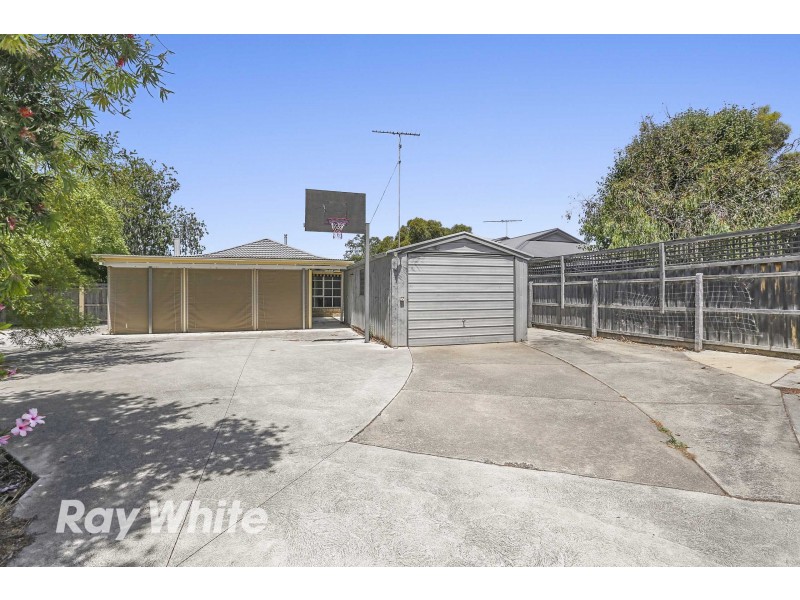 18 Oberon Drive, Belmont VIC 3216