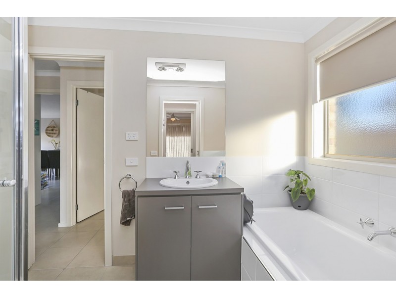 28B Michigan Avenue, Corio VIC 3214