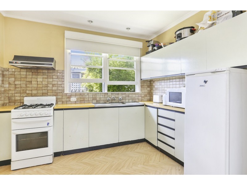 10 Waitara Grove, Norlane VIC 3214