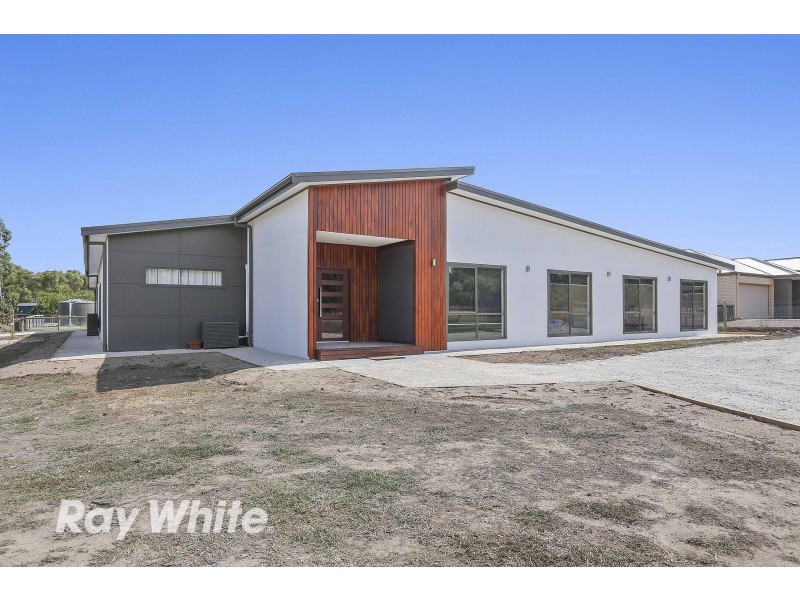 2/2134 Ballan Road, Anakie VIC 3221
