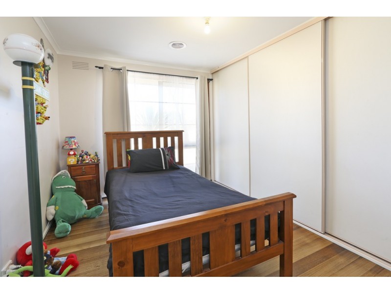 30 Coonawarra Drive, Avalon VIC 3212