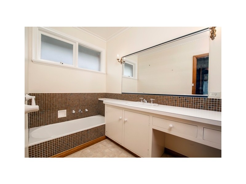 193 Bacchus Marsh Road, Corio VIC 3214
