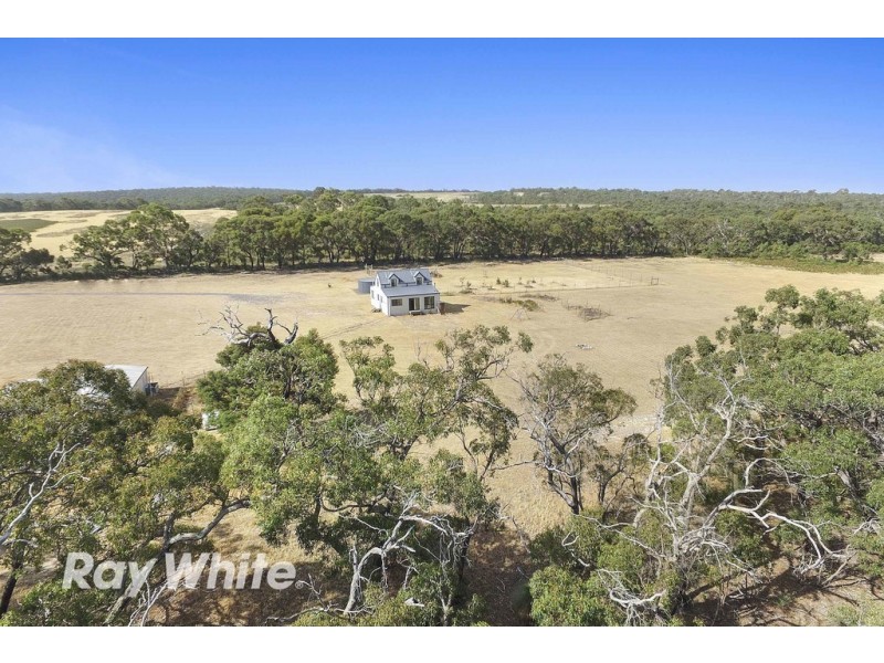 720-780 Clarkes Road, Anakie VIC 3221