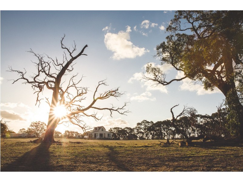 720-780 Clarkes Road, Anakie VIC 3221