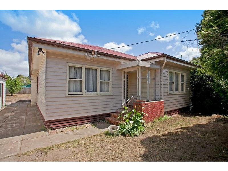 1 Thatcher Court, Whittington VIC 3219