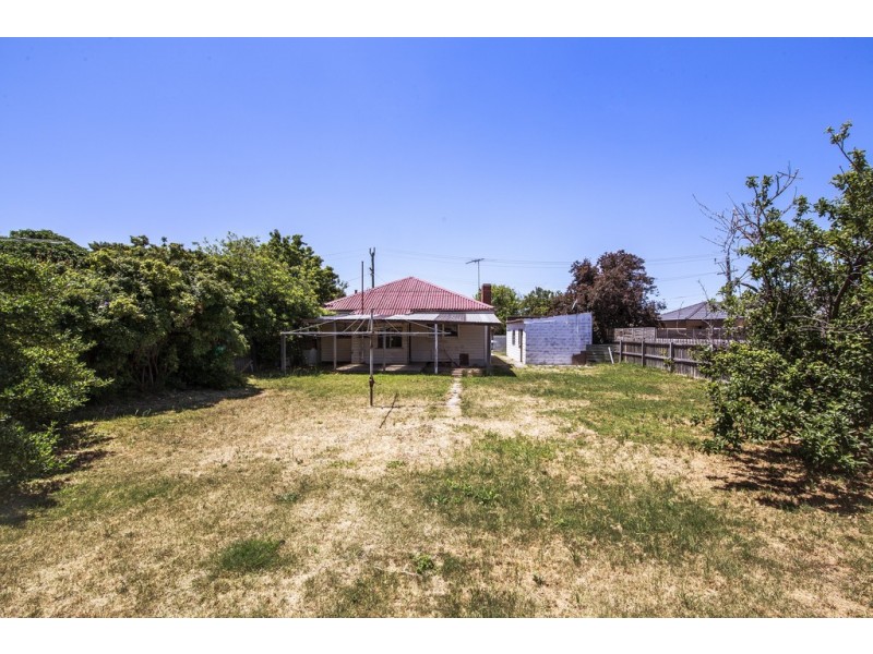1 Thatcher Court, Whittington VIC 3219