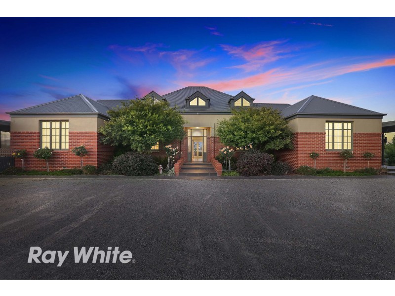 10 Robs Lane, Little River VIC 3211