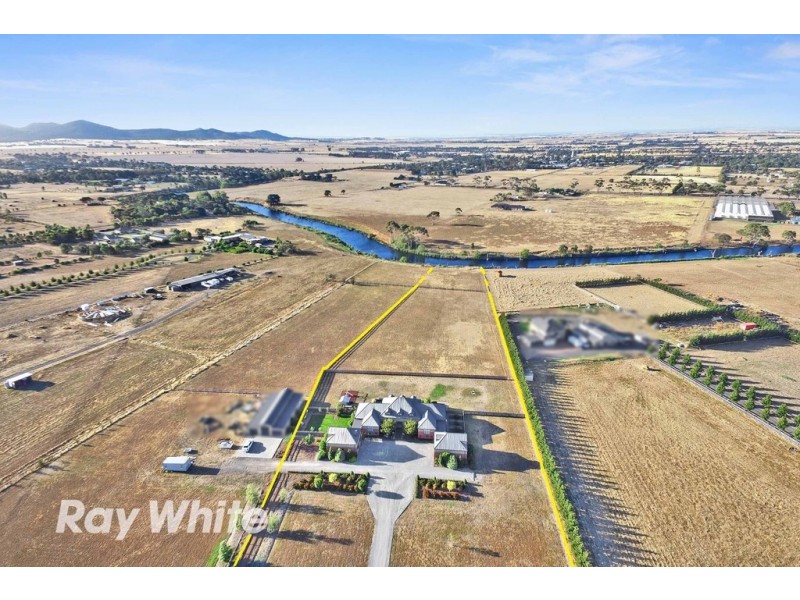 10 Robs Lane, Little River VIC 3211