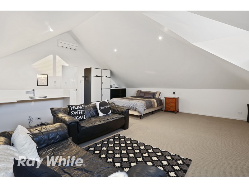 10 Robs Lane, Little River VIC 3211