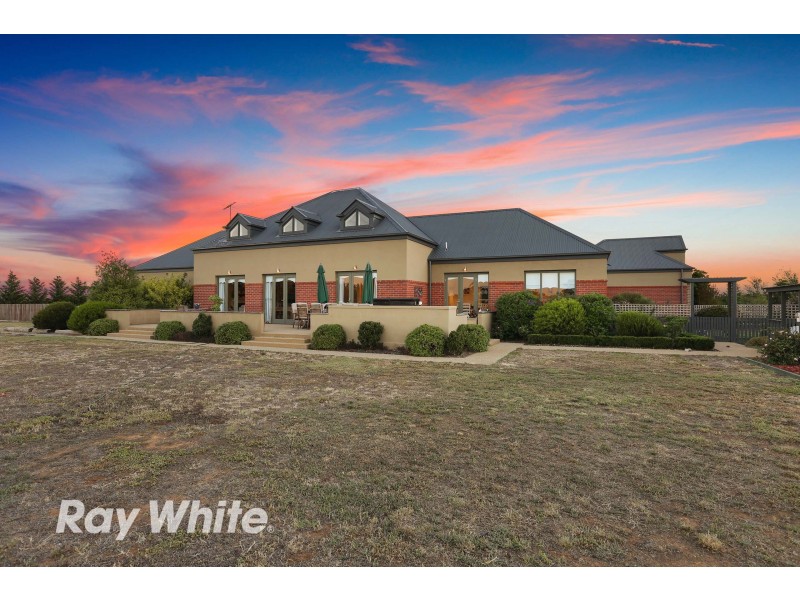 10 Robs Lane, Little River VIC 3211