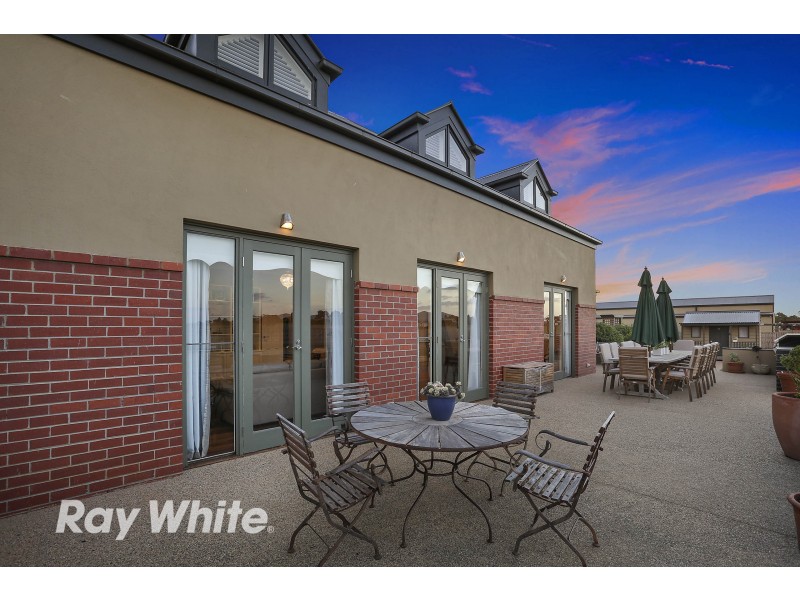 10 Robs Lane, Little River VIC 3211