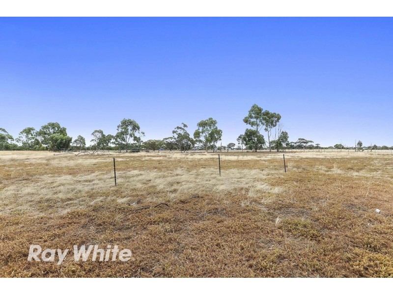 40 Coonawarra Drive, Lara VIC 3212