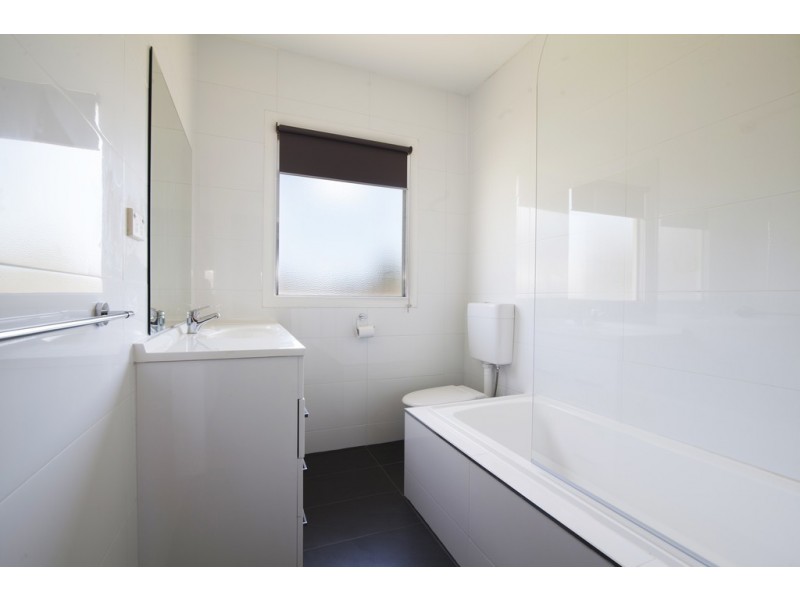 14 Canadian Parade, Corio VIC 3214