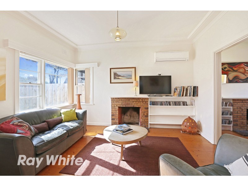 18A Pine Avenue, North Shore VIC 3214