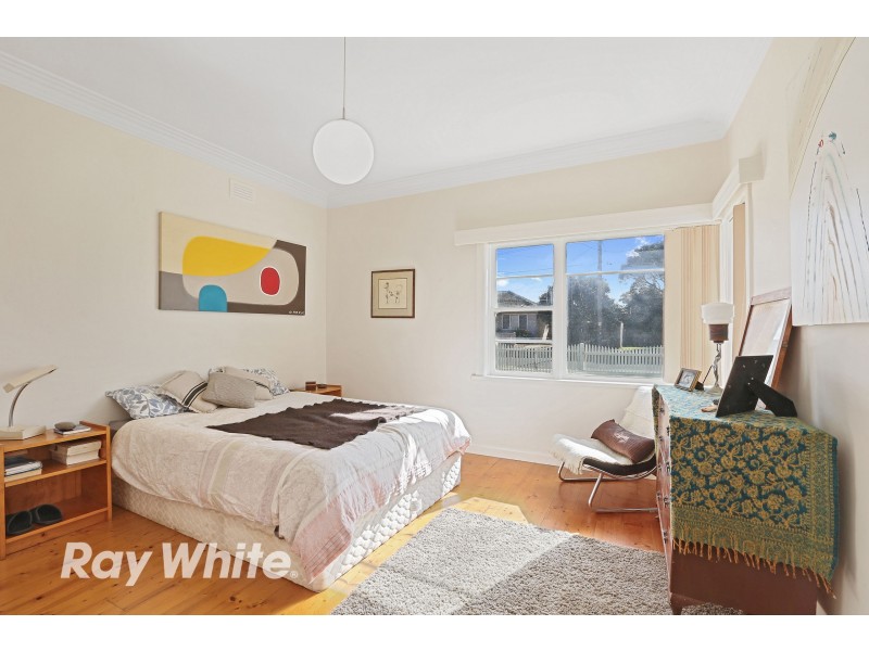 18A Pine Avenue, North Shore VIC 3214