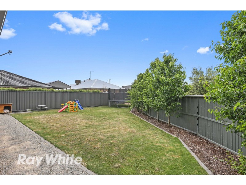 11-13 Wood Duck Court, Lara VIC 3212