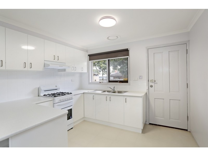 2/27 Kalver Street, Corio VIC 3214