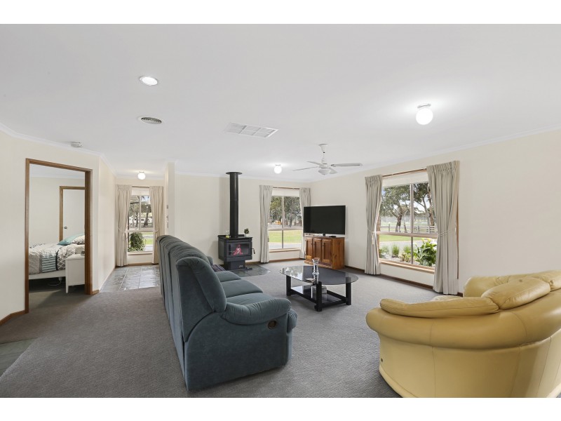 80 De Motts Road, Anakie VIC 3221